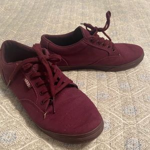 Women’s maroon Vans size 8